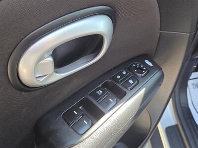 2015 Kia Soul   - Photo 12 - Roseville, CA 95678
