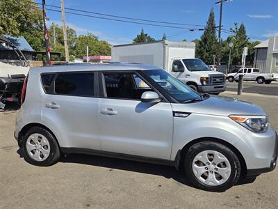 2015 Kia Soul   - Photo 6 - Roseville, CA 95678