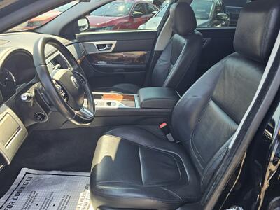 2013 Jaguar XF 2.0T   - Photo 9 - Roseville, CA 95678