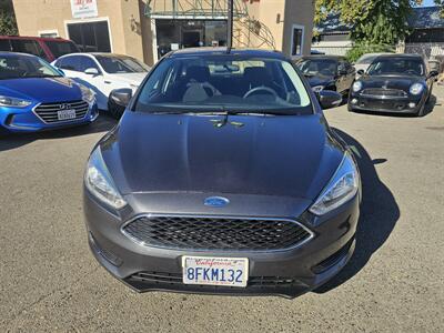 2017 Ford Focus SE   - Photo 2 - Roseville, CA 95678