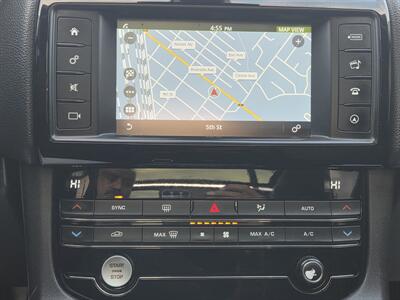 2017 Jaguar F-PACE 35t AWD - Hard to find - Must see!!   - Photo 37 - Roseville, CA 95678