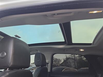 2017 Jaguar F-PACE 35t AWD - Hard to find - Must see!!   - Photo 16 - Roseville, CA 95678