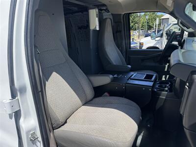 2017 Chevrolet Express 2500 EXTENDED - BACKUP CAMERA - SONY DISPLAY   - Photo 11 - Roseville, CA 95678