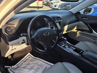 2010 Lexus IS 250   - Photo 8 - Roseville, CA 95678