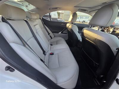 2010 Lexus IS 250   - Photo 17 - Roseville, CA 95678