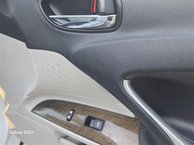 2010 Lexus IS 250   - Photo 23 - Roseville, CA 95678