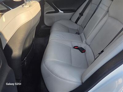 2010 Lexus IS 250   - Photo 15 - Roseville, CA 95678