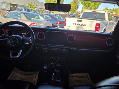 2020 Jeep Gladiator Rubicon 4x4 - FULLY LOADED - NAVI - LEATHER - - Photo 29 - Roseville, CA 95678