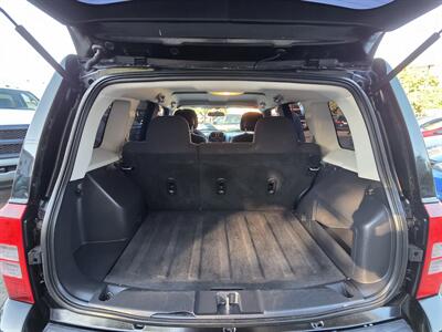 2015 Jeep Patriot Sport 4x4 - Box Body shape - 120k miles only   - Photo 22 - Roseville, CA 95678