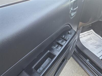 2015 Jeep Patriot Sport 4x4 - Box Body shape - 120k miles only   - Photo 10 - Roseville, CA 95678