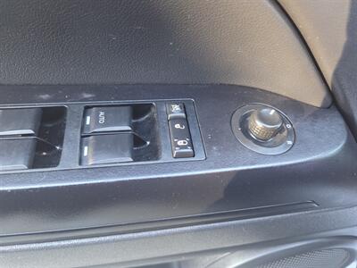 2015 Jeep Patriot Sport 4x4 - Box Body shape - 120k miles only   - Photo 11 - Roseville, CA 95678