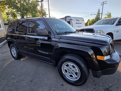 2015 Jeep Patriot Sport 4x4 - Box Body shape - 120k miles only   - Photo 6 - Roseville, CA 95678