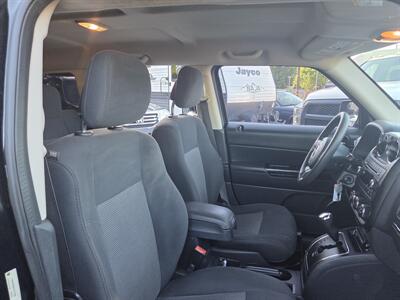 2015 Jeep Patriot Sport 4x4 - Box Body shape - 120k miles only   - Photo 17 - Roseville, CA 95678