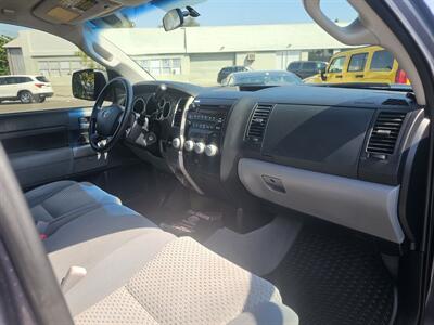 2010 Toyota Tundra 1 OWNER WITH 38 SERVICE RECORDS -   - Photo 20 - Roseville, CA 95678