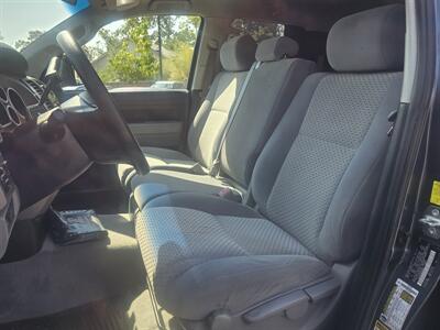 2010 Toyota Tundra 1 OWNER WITH 38 SERVICE RECORDS -   - Photo 13 - Roseville, CA 95678