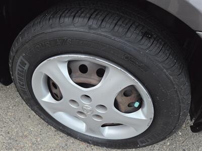 2005 Toyota Corolla CE 5 SPEED - HARD TO FIND - YES, ONLY 127K MILES   - Photo 7 - Roseville, CA 95678