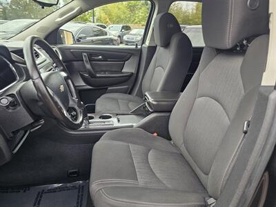2016 Chevrolet Traverse LT -3RD ROW - 115K MILES ONLY - GRAET DEAL   - Photo 8 - Roseville, CA 95678