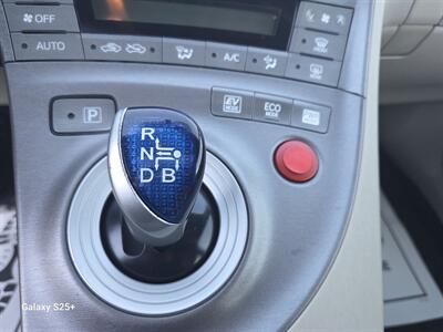 2014 Toyota Prius - Panoramic roof - Leather - Navigation / Camera   - Photo 26 - Roseville, CA 95678