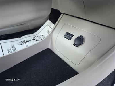 2014 Toyota Prius - Panoramic roof - Leather - Navigation / Camera   - Photo 23 - Roseville, CA 95678