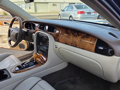 2006 Jaguar XJ8 Vanden Plas   - Photo 30 - Roseville, CA 95678