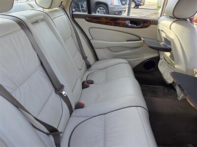 2006 Jaguar XJ8 Vanden Plas   - Photo 25 - Roseville, CA 95678