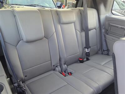 2012 Honda Pilot EX-L 4wd - 2 OWNERS - CLEAN HISTORY REPORT   - Photo 16 - Roseville, CA 95678