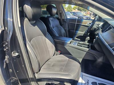 2015 Hyundai Genesis 5.0L   - Photo 12 - Roseville, CA 95678