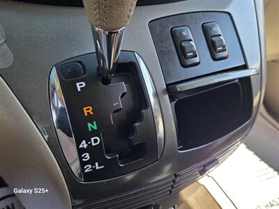 2009 Toyota Sienna XLE - Photo 22 - Roseville, CA 95678