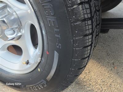 2001 Ford Explorer Sport Trac   - Photo 8 - Roseville, CA 95678