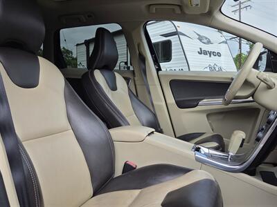 2012 Volvo XC60 R-Design AWD - TOP OF THE LINE   - Photo 20 - Roseville, CA 95678