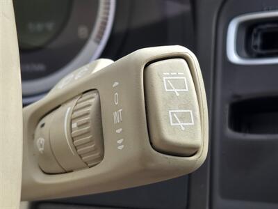 2012 Volvo XC60 R-Design AWD - TOP OF THE LINE   - Photo 26 - Roseville, CA 95678