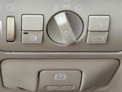 2012 Volvo XC60 R-Design AWD - TOP OF THE LINE   - Photo 27 - Roseville, CA 95678