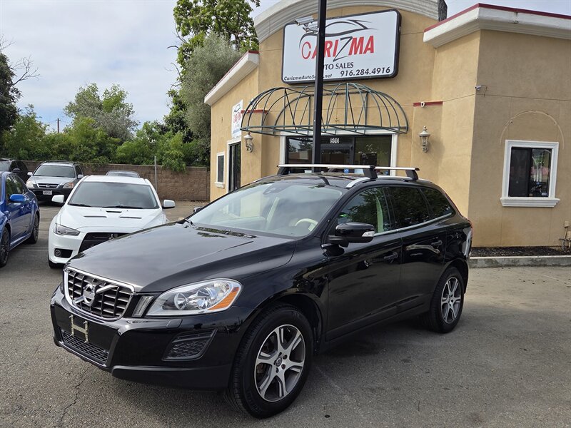 2012 Volvo XC60 R-Design AWD - TOP OF THE LINE   - Photo 1 - Roseville, CA 95678