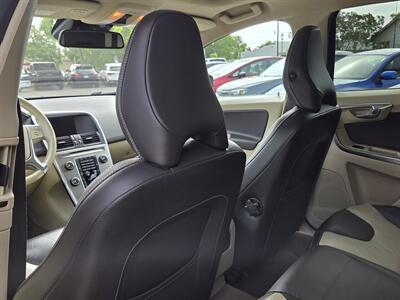 2012 Volvo XC60 R-Design AWD - TOP OF THE LINE   - Photo 14 - Roseville, CA 95678