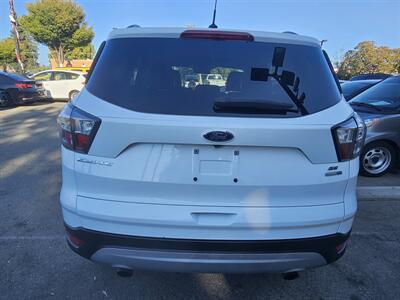 2017 Ford Escape SE   - Photo 5 - Roseville, CA 95678