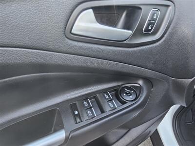 2017 Ford Escape SE   - Photo 19 - Roseville, CA 95678