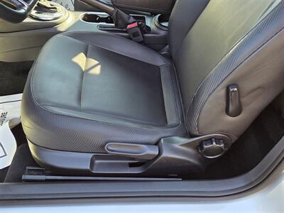 2014 Volkswagen Beetle-Classic 2.5L PZEV   - Photo 11 - Roseville, CA 95678