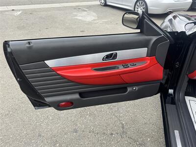 2002 Ford Thunderbird Deluxe  Black and red interior - Photo 9 - Roseville, CA 95678