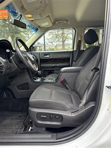 2016 Ford Flex SEL   - Photo 8 - Portland, OR 97003