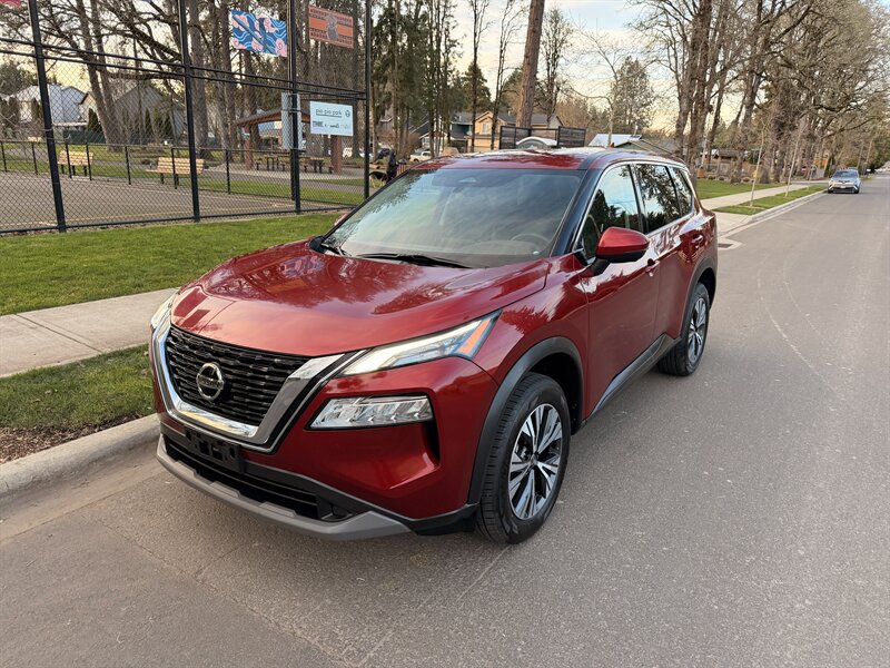 2021 Nissan Rogue SV   - Photo 1 - Portland, OR 97003