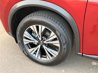 2021 Nissan Rogue SV   - Photo 14 - Portland, OR 97003