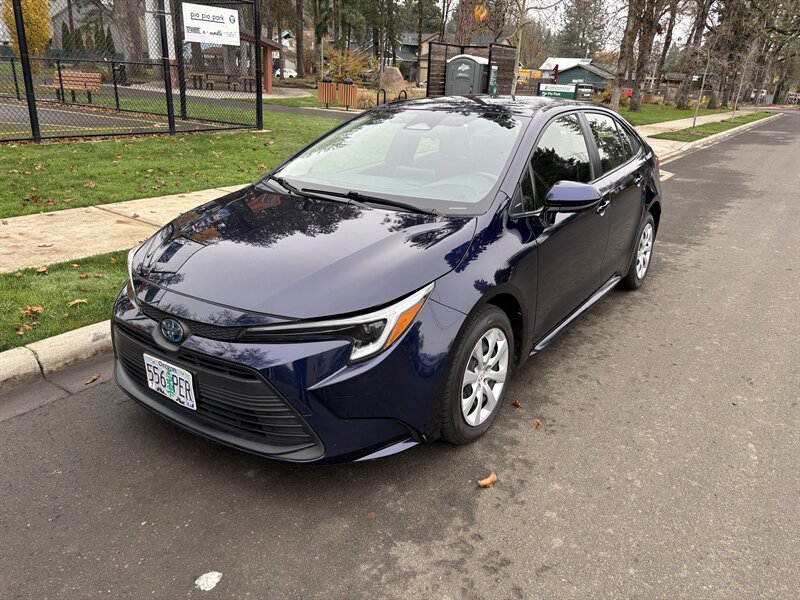 2023 Toyota Corolla Hybrid LE   - Photo 1 - Portland, OR 97003