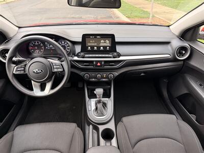 2021 Kia Forte FE   - Photo 9 - Portland, OR 97003