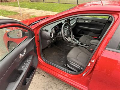 2021 Kia Forte FE   - Photo 6 - Portland, OR 97003