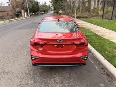 2021 Kia Forte FE   - Photo 5 - Portland, OR 97003