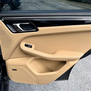 2018 Porsche Macan Turbo   - Photo 35 - Salt Lake City, UT 84115