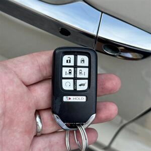 2018 Honda Odyssey Elite   - Photo 3 - Salt Lake City, UT 84115