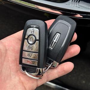 2024 Lincoln Navigator L Reserve   - Photo 2 - Salt Lake City, UT 84115