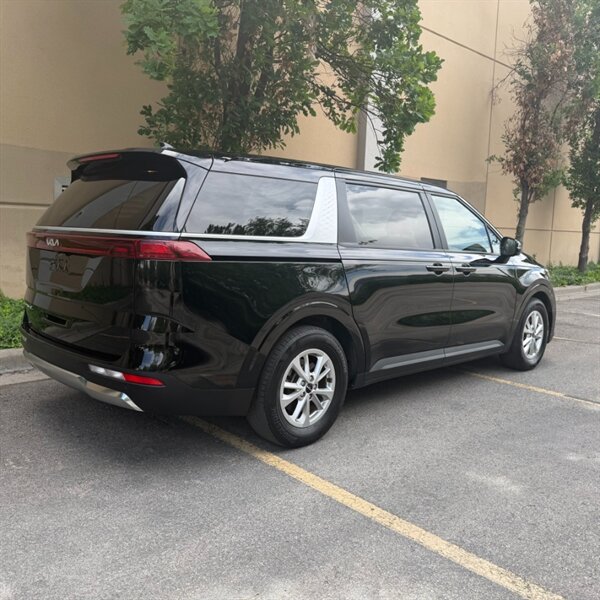 2022 Kia Carnival LXS - Photo 2 - Salt Lake City, UT 84115