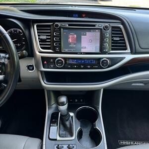 2015 Toyota Highlander Limited Platinum   - Photo 21 - Salt Lake City, UT 84115